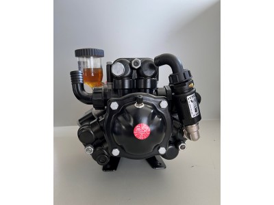 Membránszivattyú 3 membrános 6 bordás tengelyvéggel (AR 115 bp C blueflex)