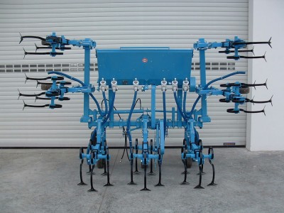 Inter-row cultivators with 300 kg fertilizer adapter